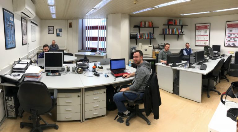 ΣΤΗ ΛΙΣΤΑ GUIDE2RESEARCH Ο ΓΙΑΝΝΗΣ ΘΕΟΔΩΡΙΔΗΣ ΚΑΘΗΓΗΤΗΣ ΤΟΥ ΠΑΝΕΠΙΣΤΗΜΙΟΥ ΠΕΙΡΑΙΩΣ