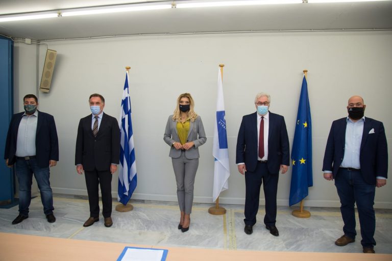 ΤΟ ΣΤΑΔΙΟ ΕΙΡΗΝΗΣ ΚΑΙ ΦΙΛΙΑΣ ΥΠΟΔΕΧΕΤΑΙ ΣΤΟΥΣ ΧΩΡΟΥΣ ΤΟΥ ΤΟ ΠΑΝΕΠΙΣΤΗΜΙΟ ΠΕΙΡΑΙΑ